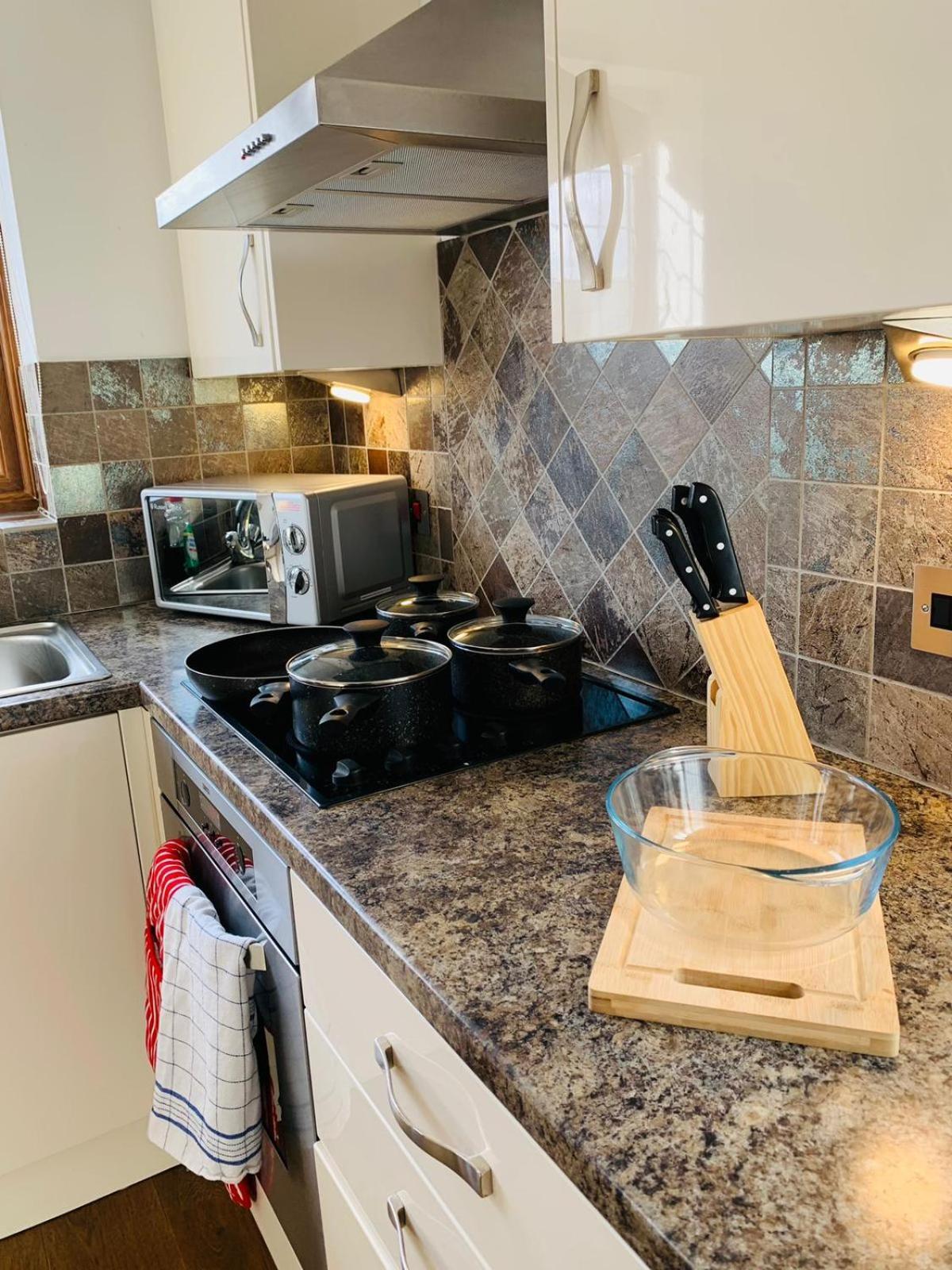 3Br House Ossett-Wakefield, Free Parking 3 Cars Wi Fi Long Stays المظهر الخارجي الصورة